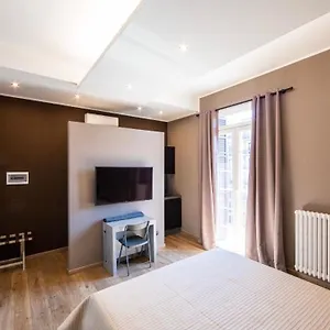 new-amazing-mono-located-in-moscova-district.italymilanhotels.net/